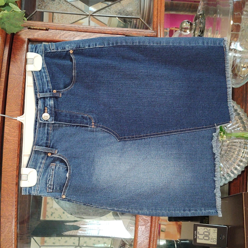 Vintage America Blues Asymmetrical Frayed Hem Pencil Jean Skirt 4/27